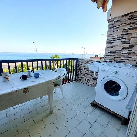 La Riva Del Mare * Santa Teresa Di Riva
