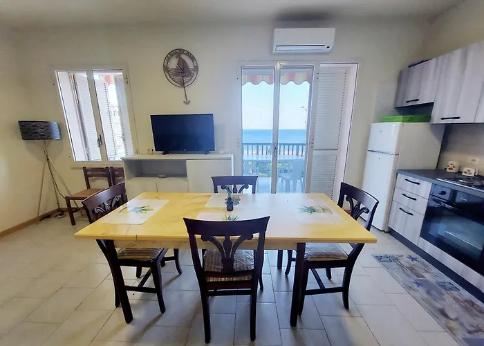 La Riva Del Mare Apartman *